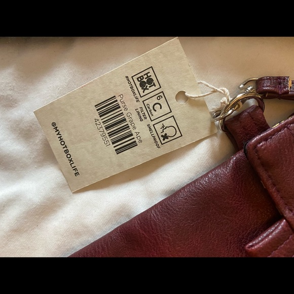 NWT - Burgundy Vegan Leather Smell-proof Clutch  - - stash bag - make-up… - Picture 7 of 9